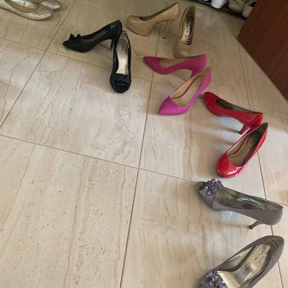 5 pairs of pumps!